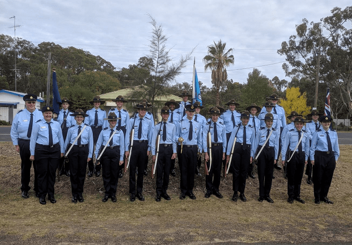Image: Pictured are Executive Officer, Warwick Bedford, and Commanding Officer, Donna McWhirter, with the members of Inverell’s 319 Squadron Australian Airforce Cadets.
